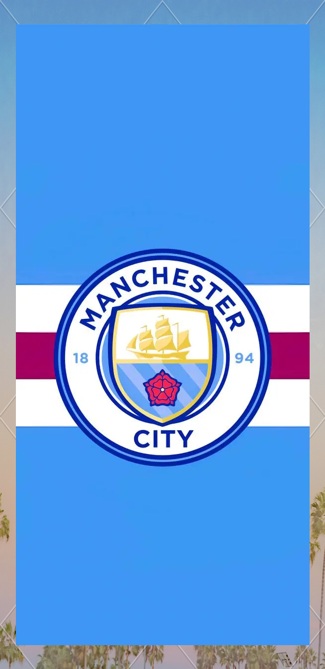 传统环节，利物浦全队戴圣诞帽在训练场拍大合照（利物浦延续传统：全队戴圣诞帽训练场合影）