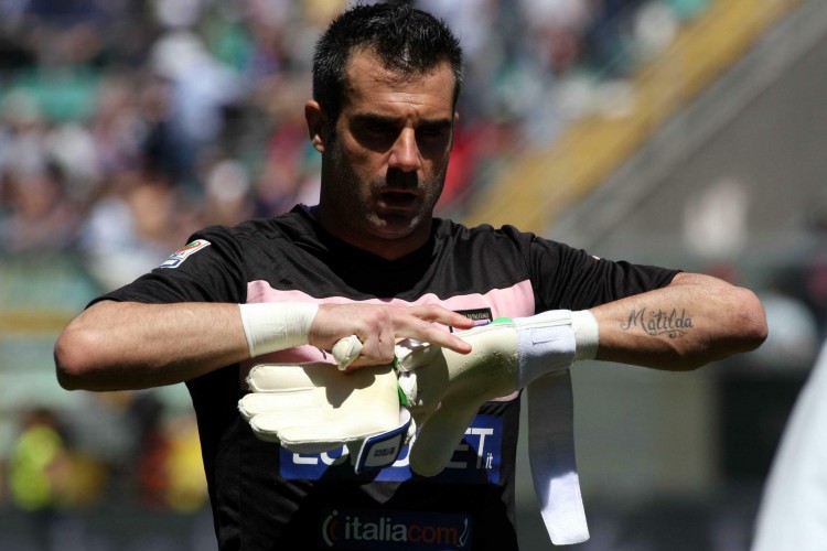 足球欧洲豪门战术失灵，主帅承认排兵布阵失误