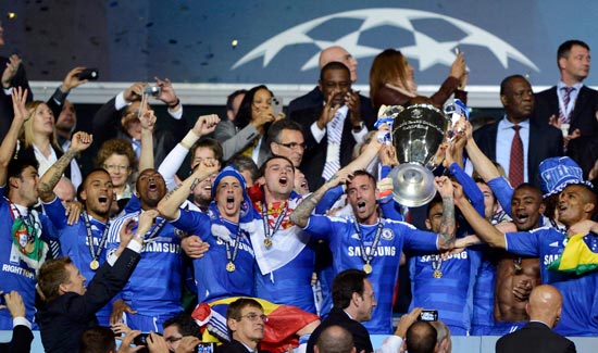 东詹缺阵里夫斯36分难救主，布朗复出30+8+8，凯尔特人大胜湖人