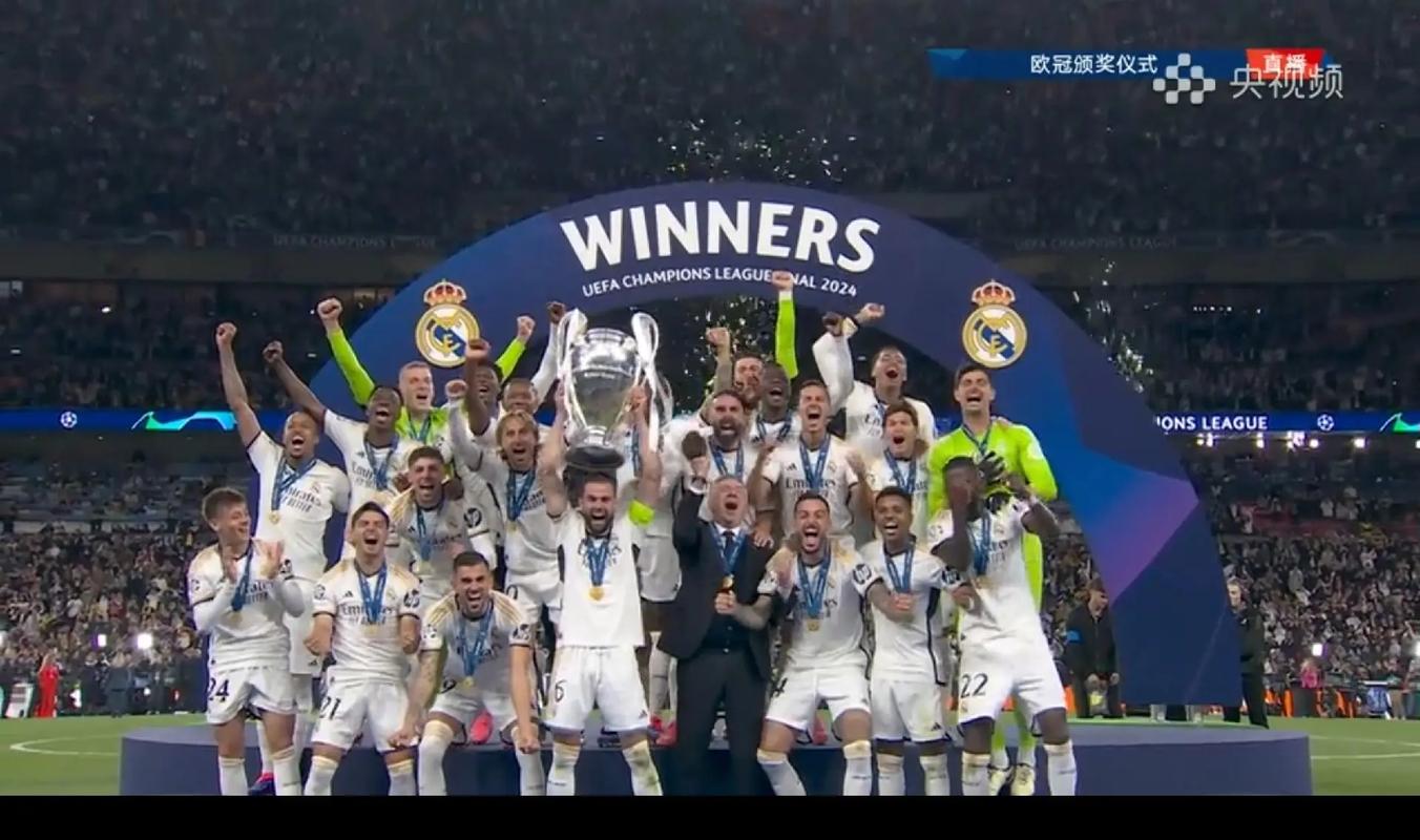 重磅！海港7将有望冲国足，后防线大清洗，杨希挤掉嫡系能成主力？（海港七将剑指国足，后防或迎大换血，杨希能否挤掉嫡系坐稳主力？）