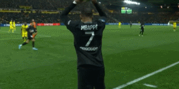 穆里尼奥：每当我批评球队时，其实也是在批评我自己（穆里尼奥：批评球队，也是自我批评）